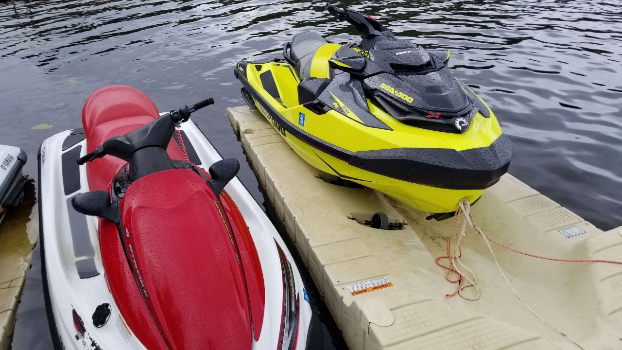 How to Tie Your Jet Ski to a Dock [+ 6 Docking Tips]