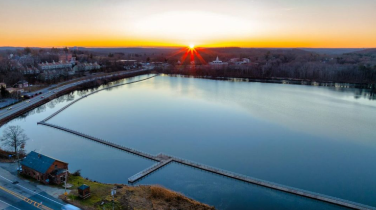 Aerial view of the Lake Williams floating boardwalk with FWM aluminum railings